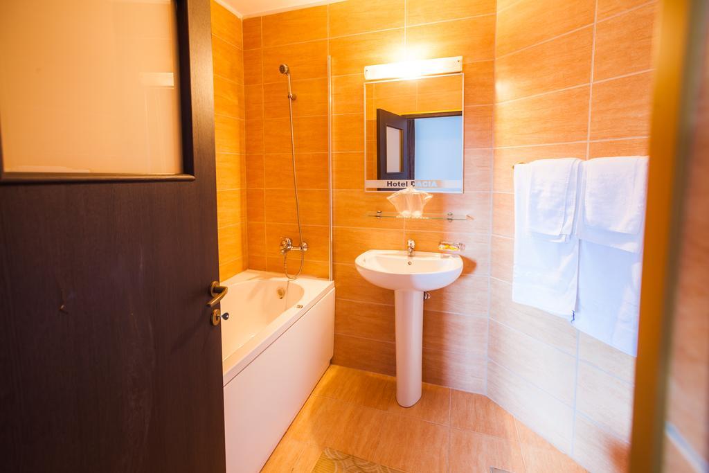 Dacia Hotel Băile Herculane Esterno foto